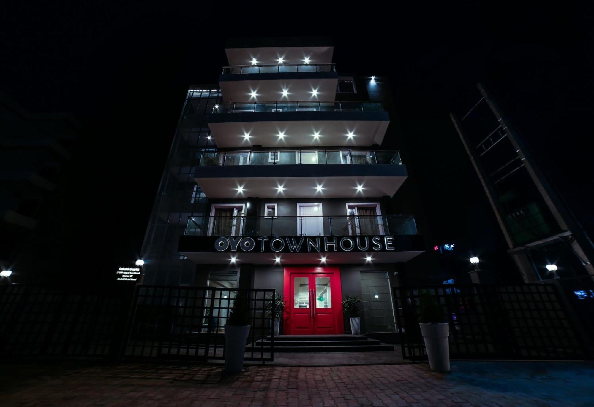 Townhouse Sohna Road 2 Ξενοδοχείο Γκουργκάον Εξωτερικό φωτογραφία